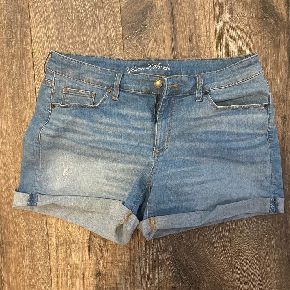 HARDLY WORN JEAN SHORTS!